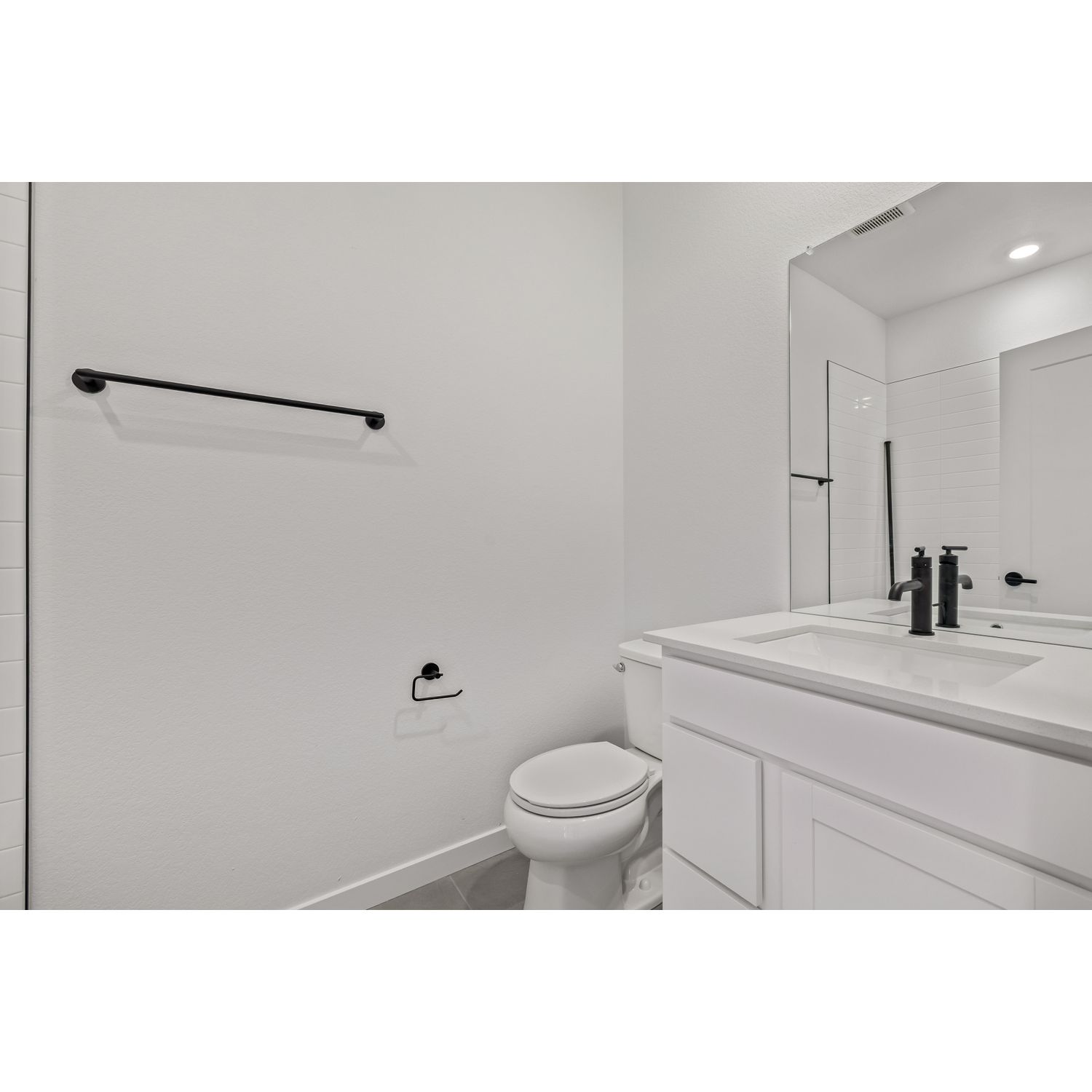 20520 E. 58th Ave (Silverton) - floorplan image