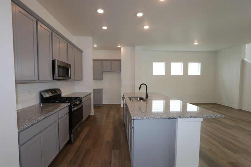 20924 E. 62nd Avenue (Washburn) - floorplan image