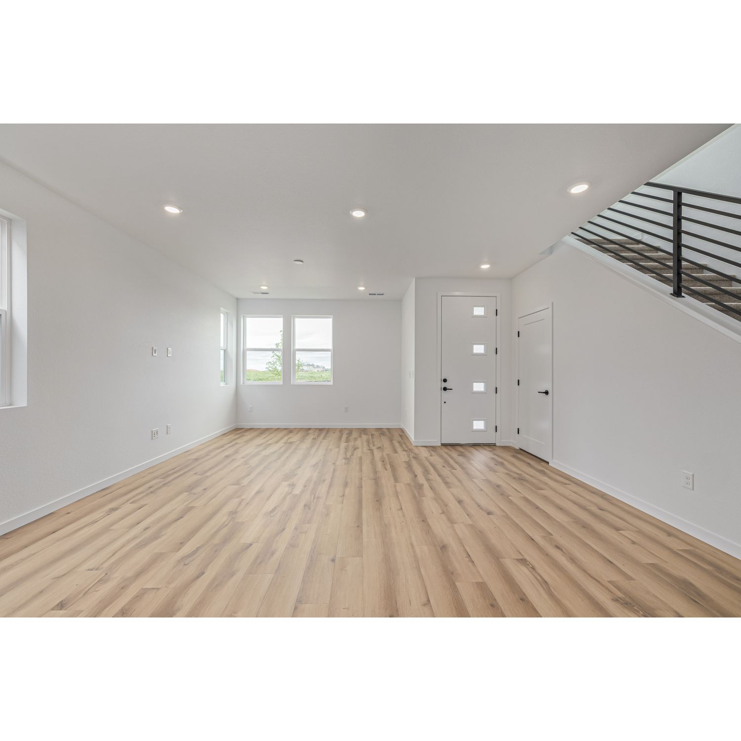 20530 E. 58th Ave (Silverton) - floorplan image