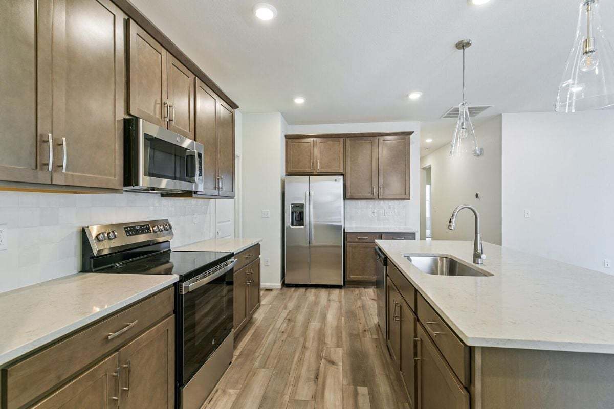 21085 E. 61st Dr. (Plan 1384 Modeled) - floorplan image