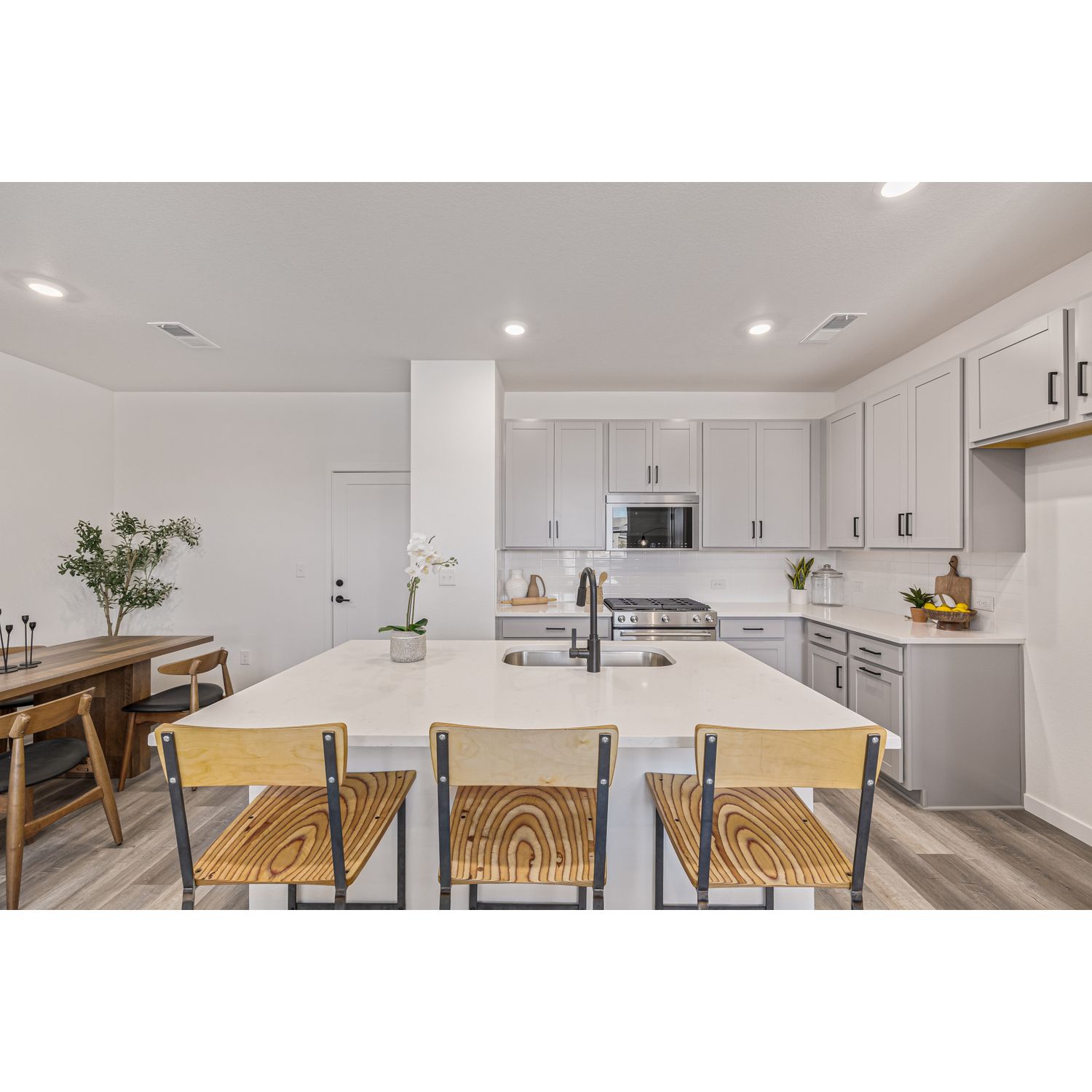5688 N. Killarney Court (Empire) - imagen de planta