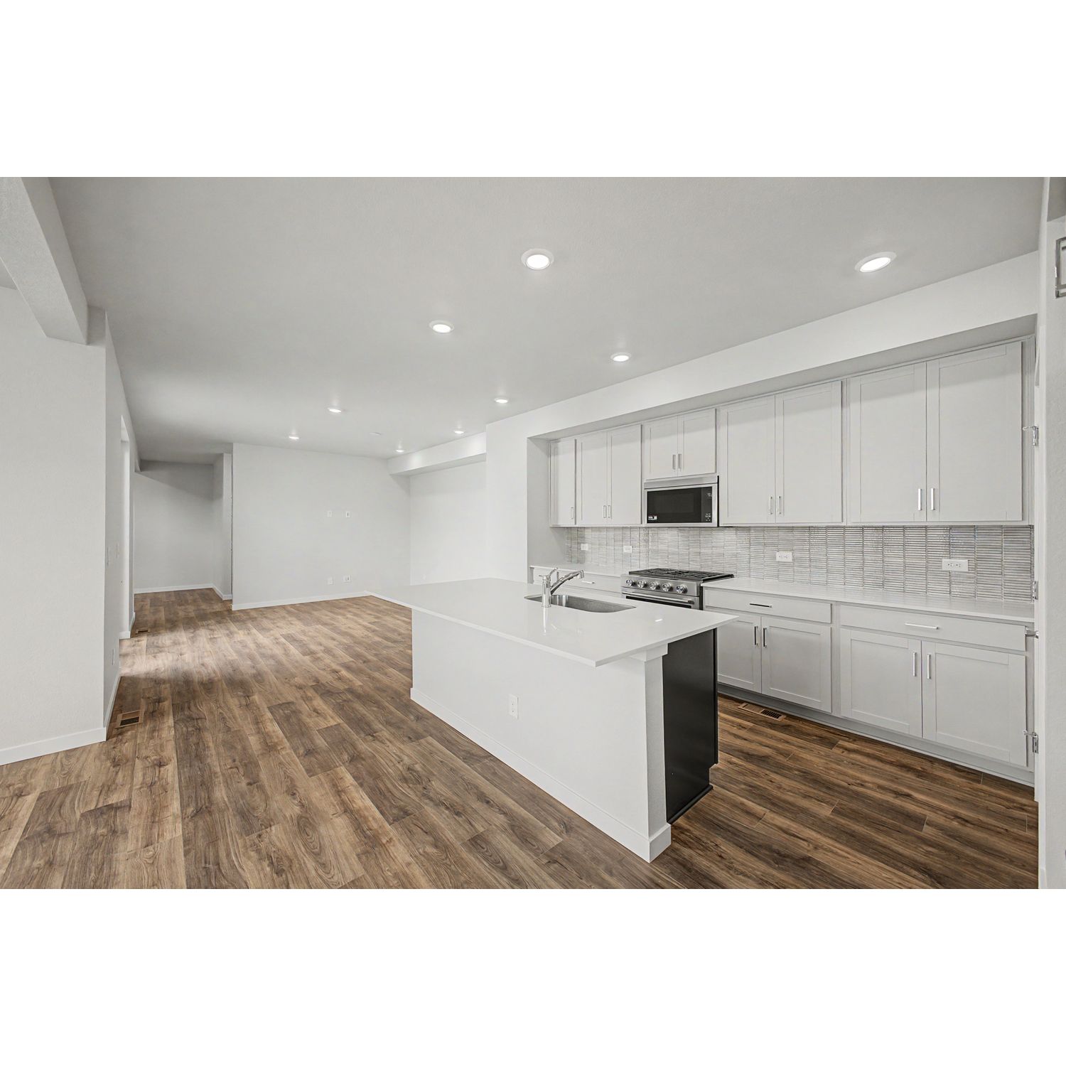 5826 N Orleans Street (Dillion) - imagen del plano de planta