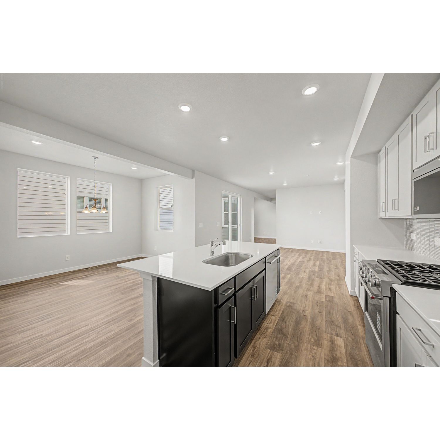5826 N Orleans Street (Dillion) - imagen del plano de planta
